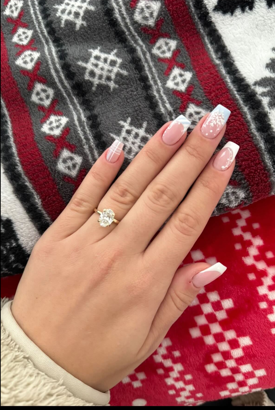 White snowflake French tip nails, Queen Nails Bar, Woodbridge, Vaughan
